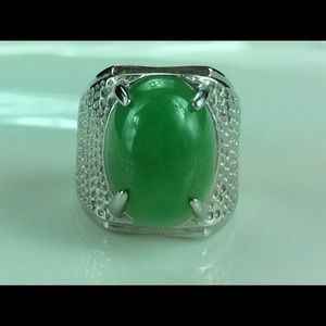 Green silver tone ring